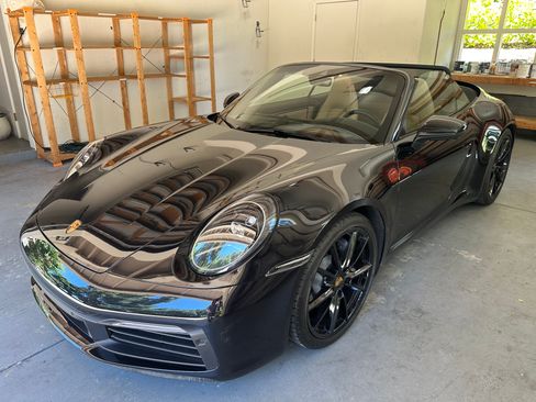 Used 2023 Porsche 911 Carrera image 9
