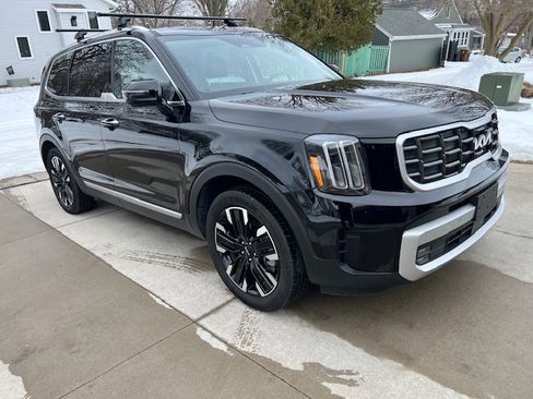 Used 2024 Kia Telluride SX Prestige w/ Towing Package image 9