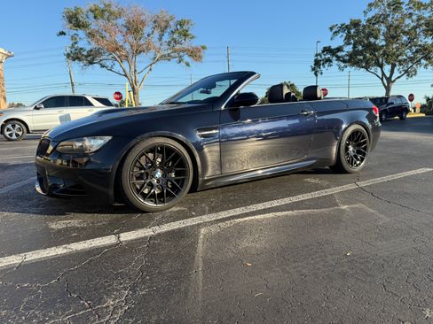 Used 2010 BMW M3 Convertible image 9