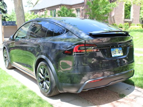 Used 2024 Tesla Model X AWD/4WD image 15