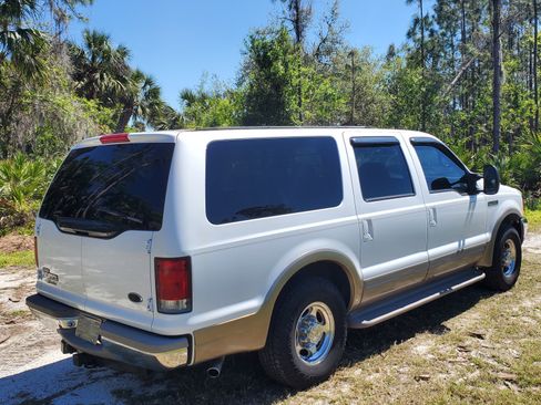 Used 2000 Ford Excursion Limited image 6