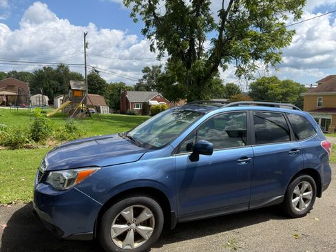 Used 2015 Subaru Forester 2.5i Premium w/ All-Weather Package AWD/4WD image 2