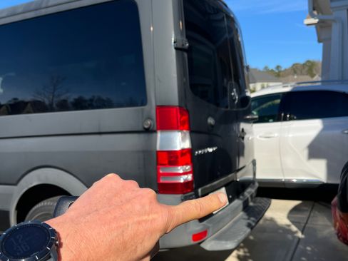 Used 2016 Mercedes-Benz Sprinter 2500 image 10