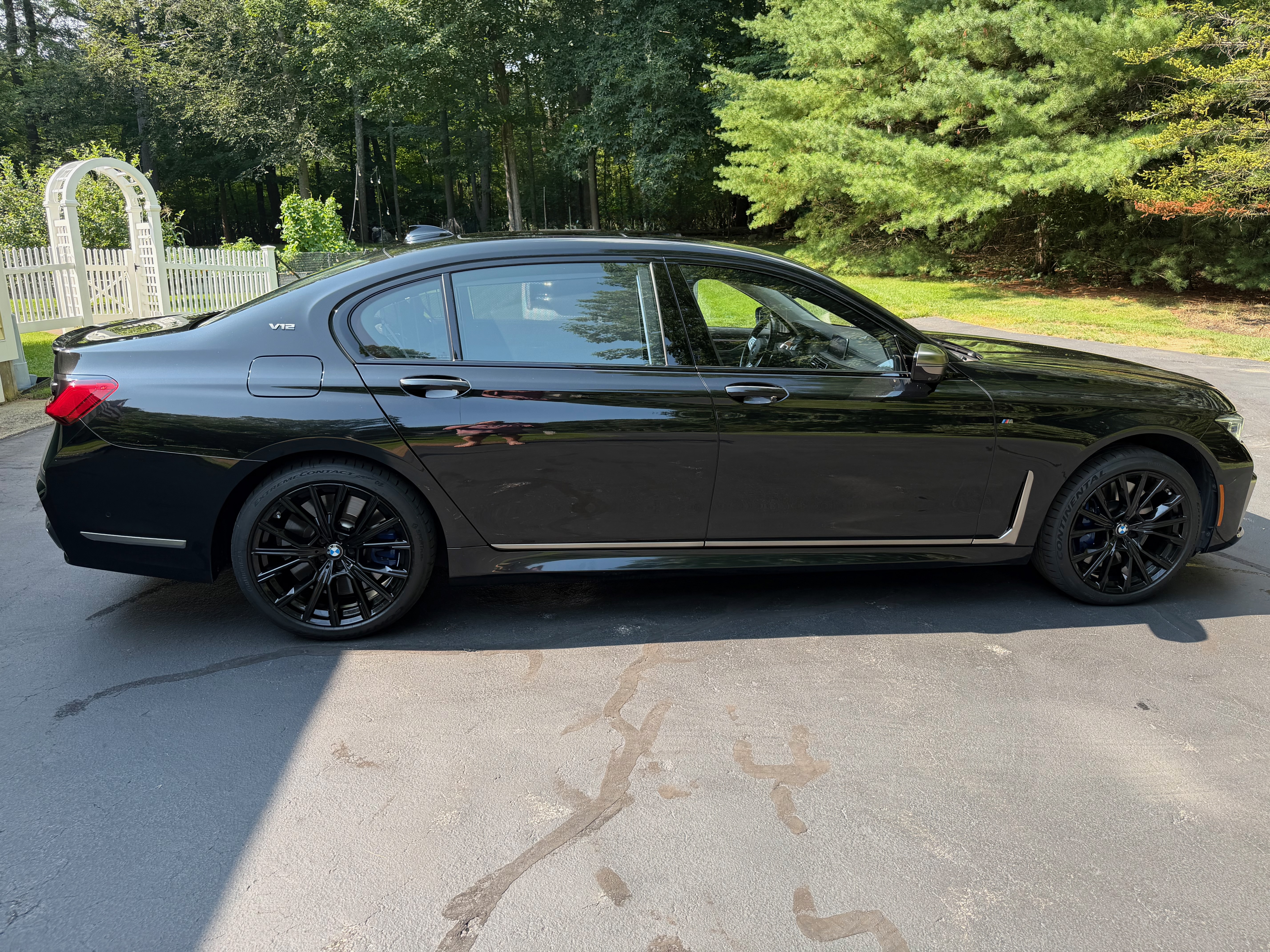 Used 2020 BMW M760i xDrive w/ Luxury Rear Seating Package AWD/4WD image 26