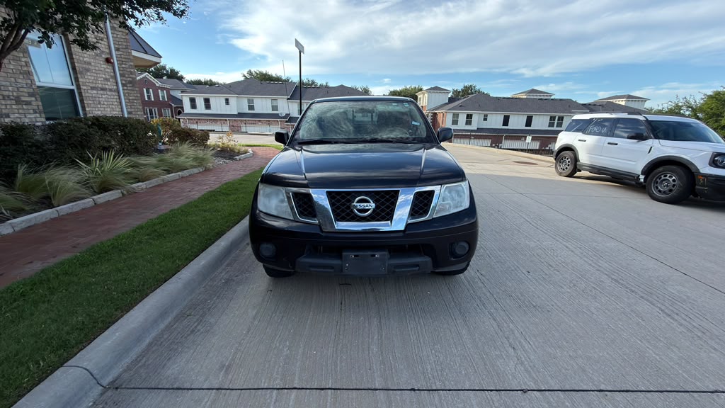 Used 2019 Nissan Frontier SV RWD image 1