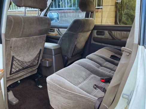 Used 1995 Toyota Land Cruiser image 7