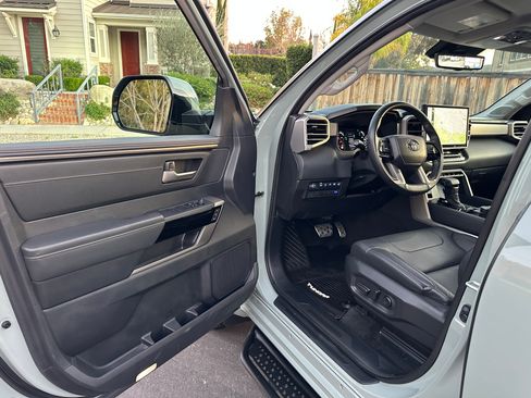 Used 2022 Toyota Tundra Limited w/ TRD Off-Road Package image 17