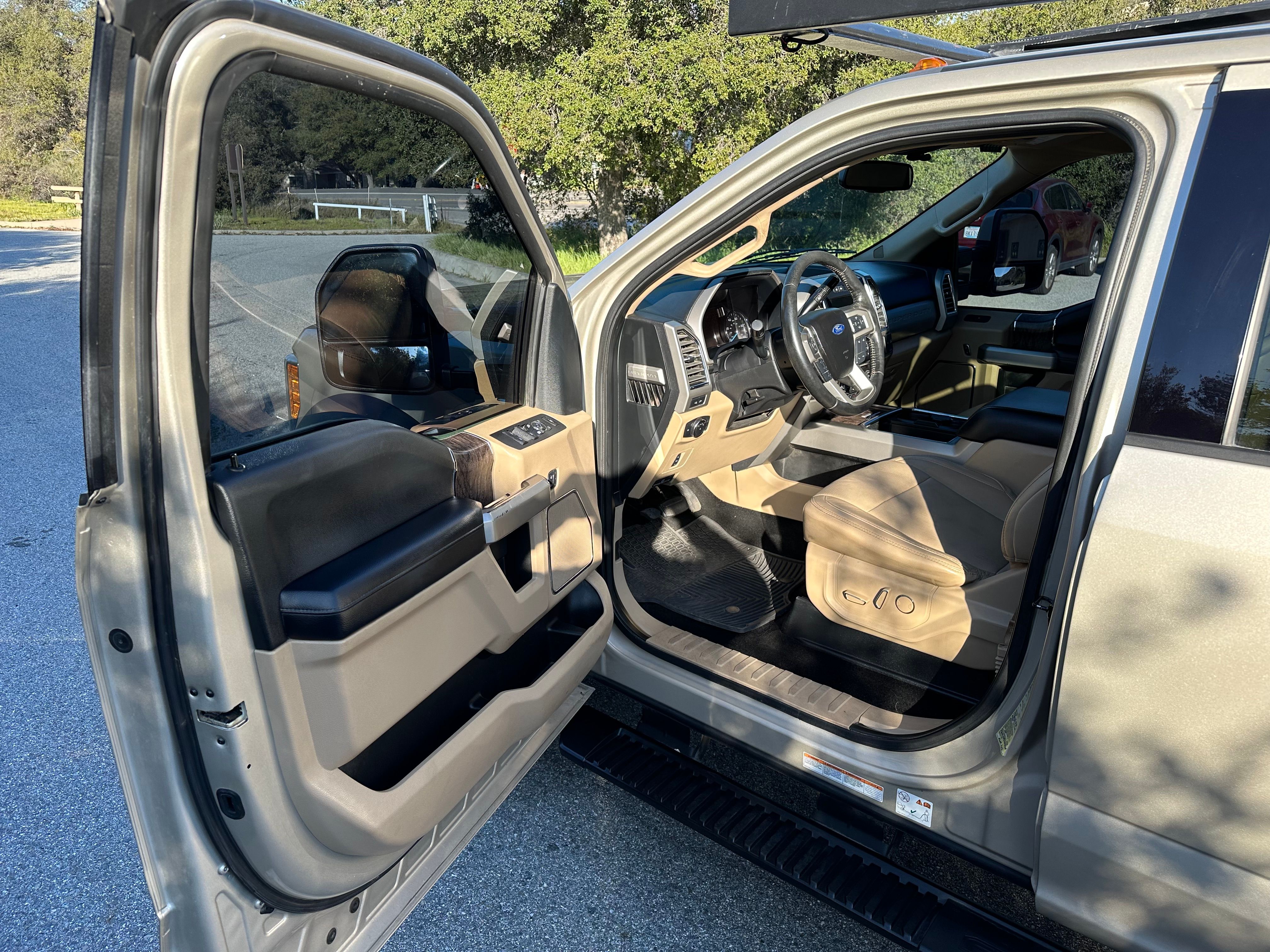 Used 2017 Ford F550 4x4 Crew Cab Super Duty image 12