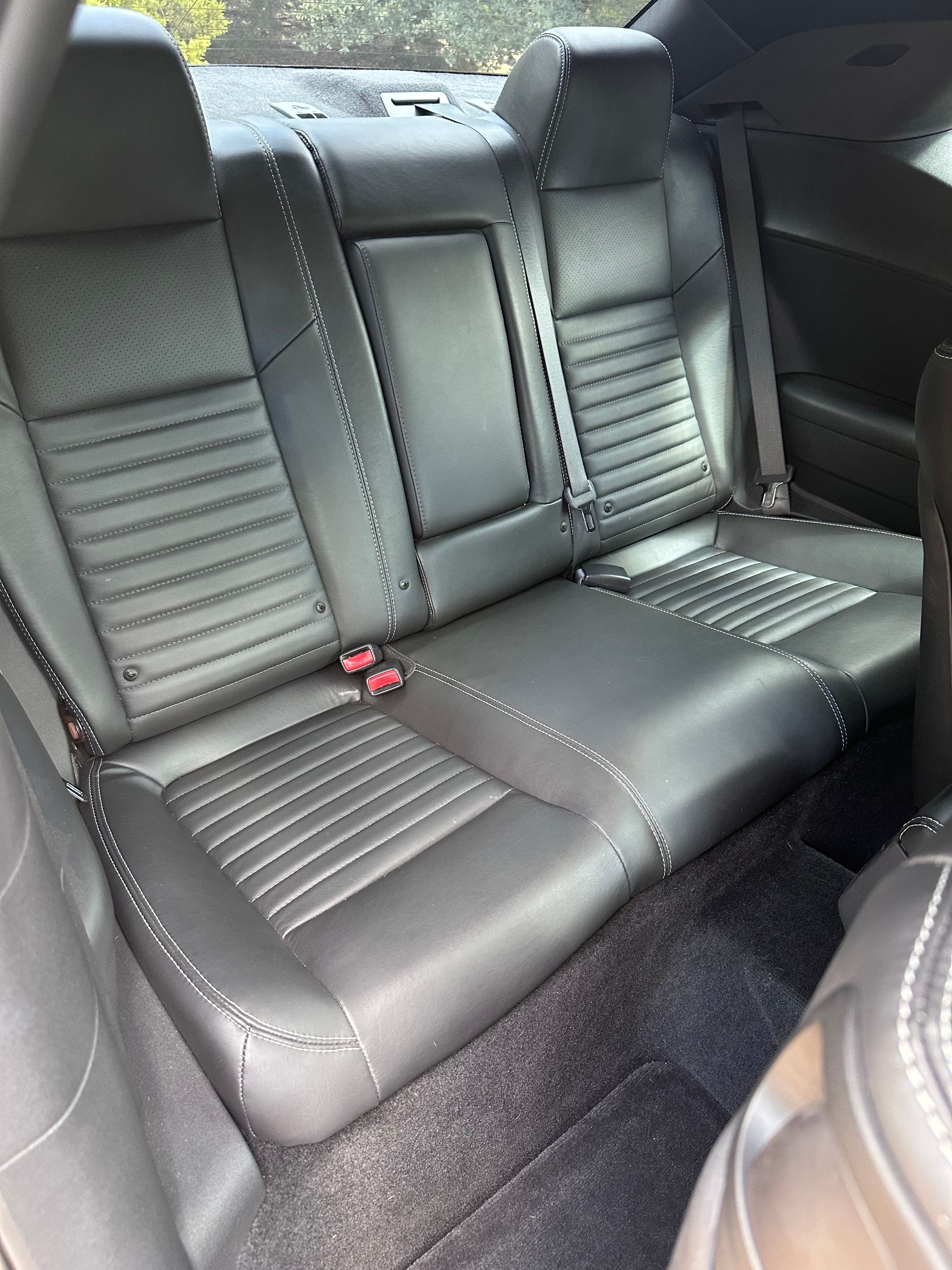 Used 2011 Dodge Challenger R/T w/ Sound Group II RWD image 9