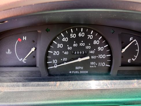 Used 2004 Toyota Tacoma PreRunner RWD image 8