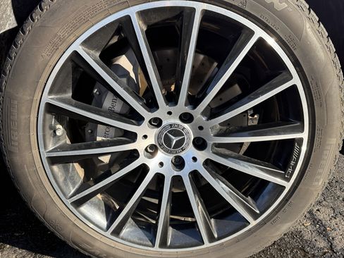 Used 2018 Mercedes-Benz GLC 300 w/ AMG Line image 8