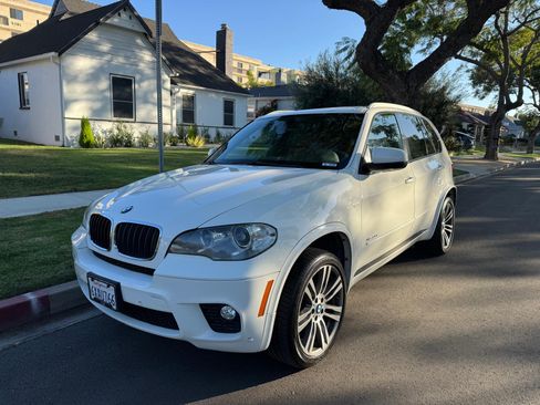 Used 2013 BMW X5 xDrive35i image 1