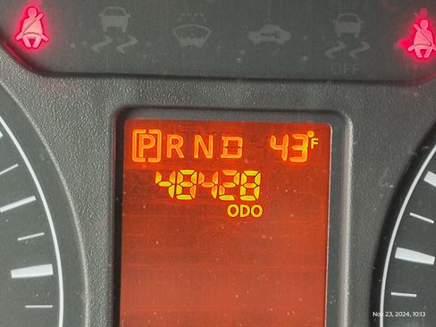 Used 2014 Nissan NV 2500 SV image 13