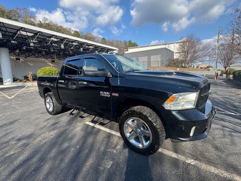 Used 2014 RAM 1500 Express w/ Ram Charger Package image 6
