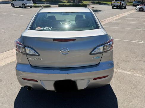 Used 2013 MAZDA MAZDA3 i Touring FWD image 4