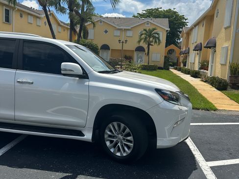 Used 2022 Lexus GX 460 Premium AWD/4WD image 4