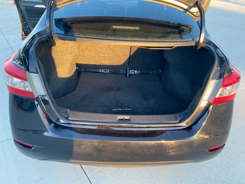 Used 2015 Nissan Sentra SV FWD image 11