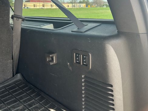 Used 2012 Lincoln Navigator L 4WD image 11