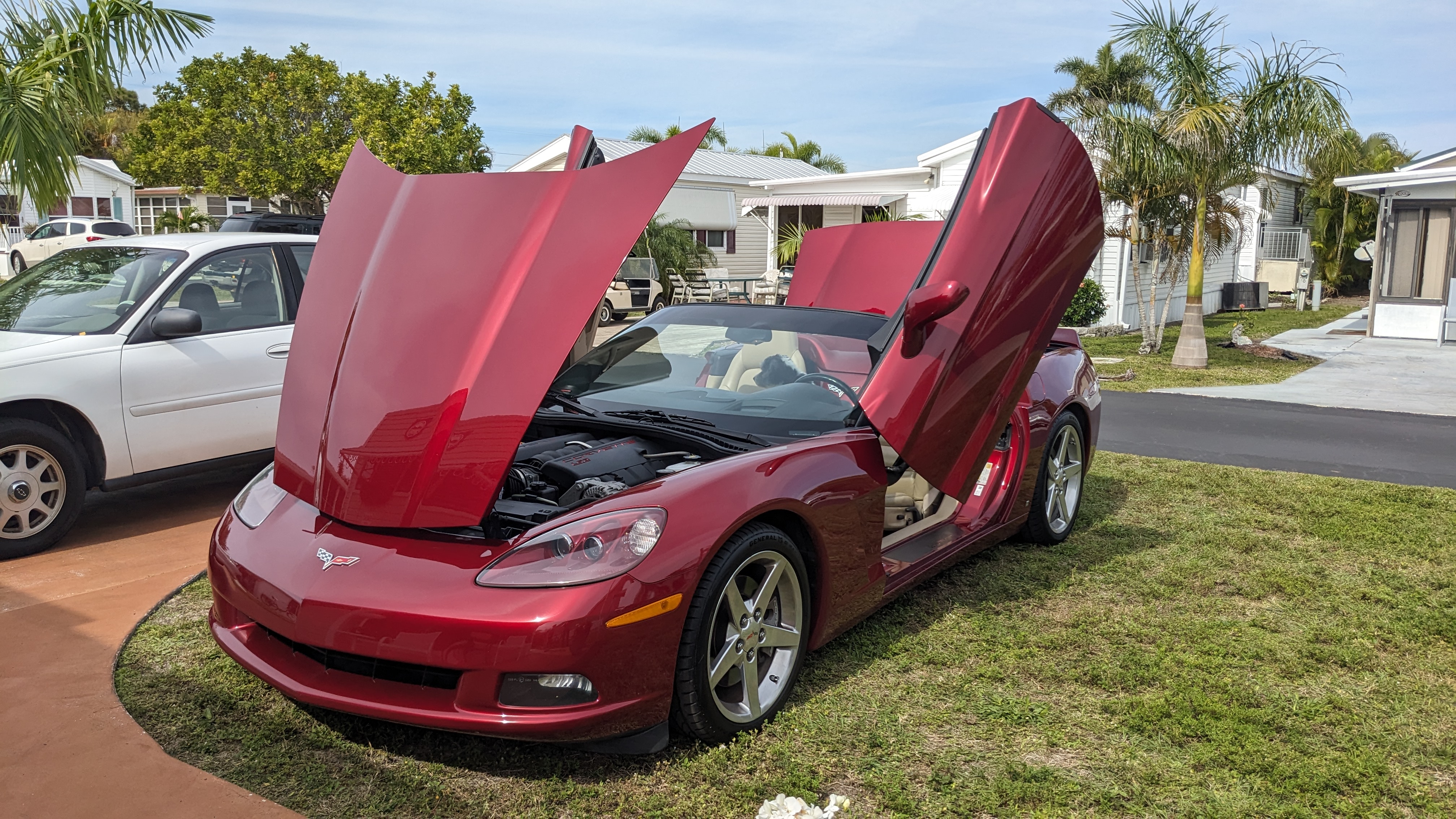 Used 2006 Chevrolet Corvette Convertible w/ Preferred Equipment Group RWD image 2