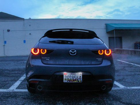 Used 2024 MAZDA MAZDA3 Hatchback w/ Appearance Package image 10