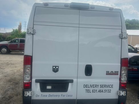 Used 2017 RAM ProMaster 2500 w/ Premium Appearance Group FWD image 6