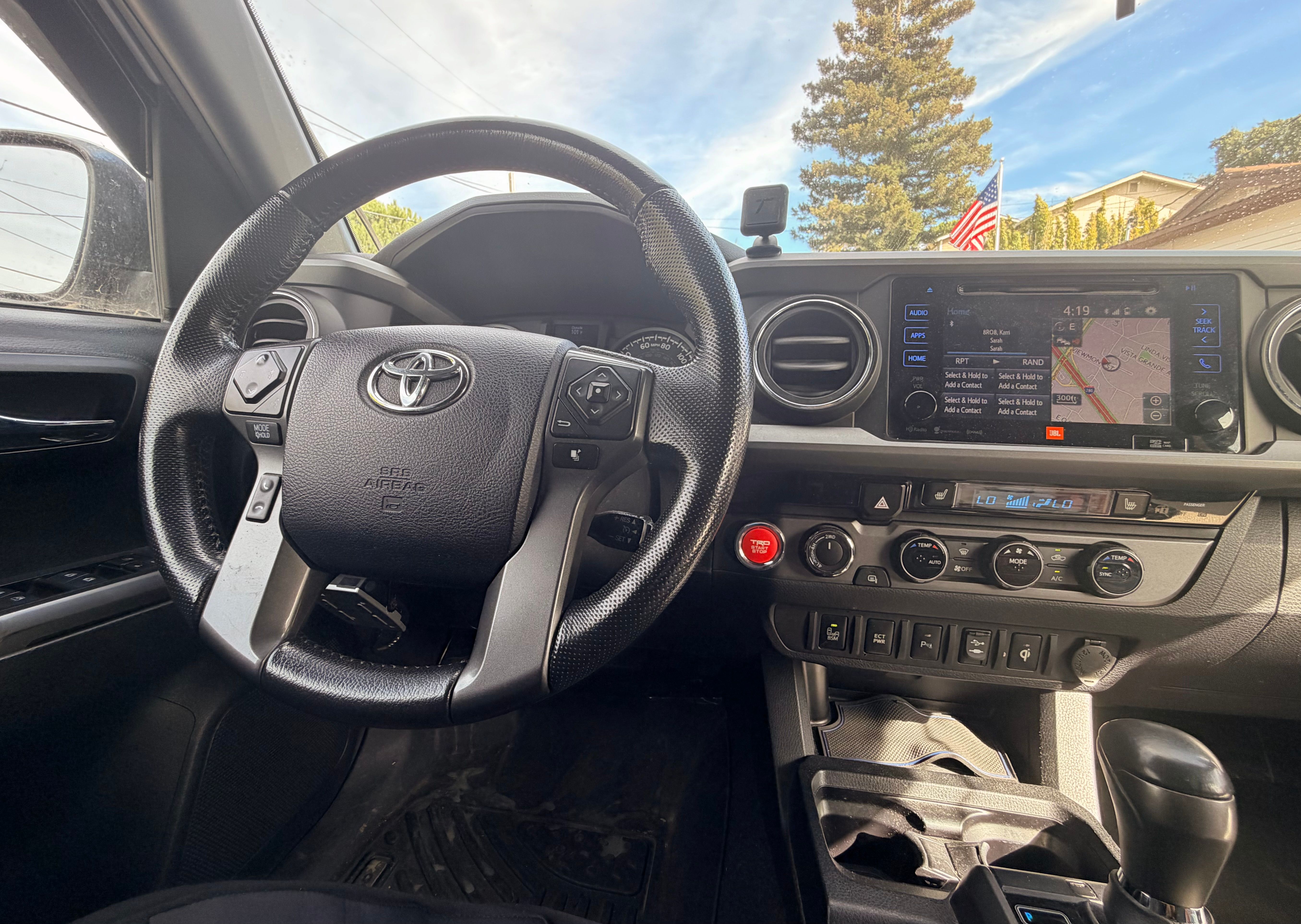 Used 2016 Toyota Tacoma TRD Off-Road AWD/4WD image 9
