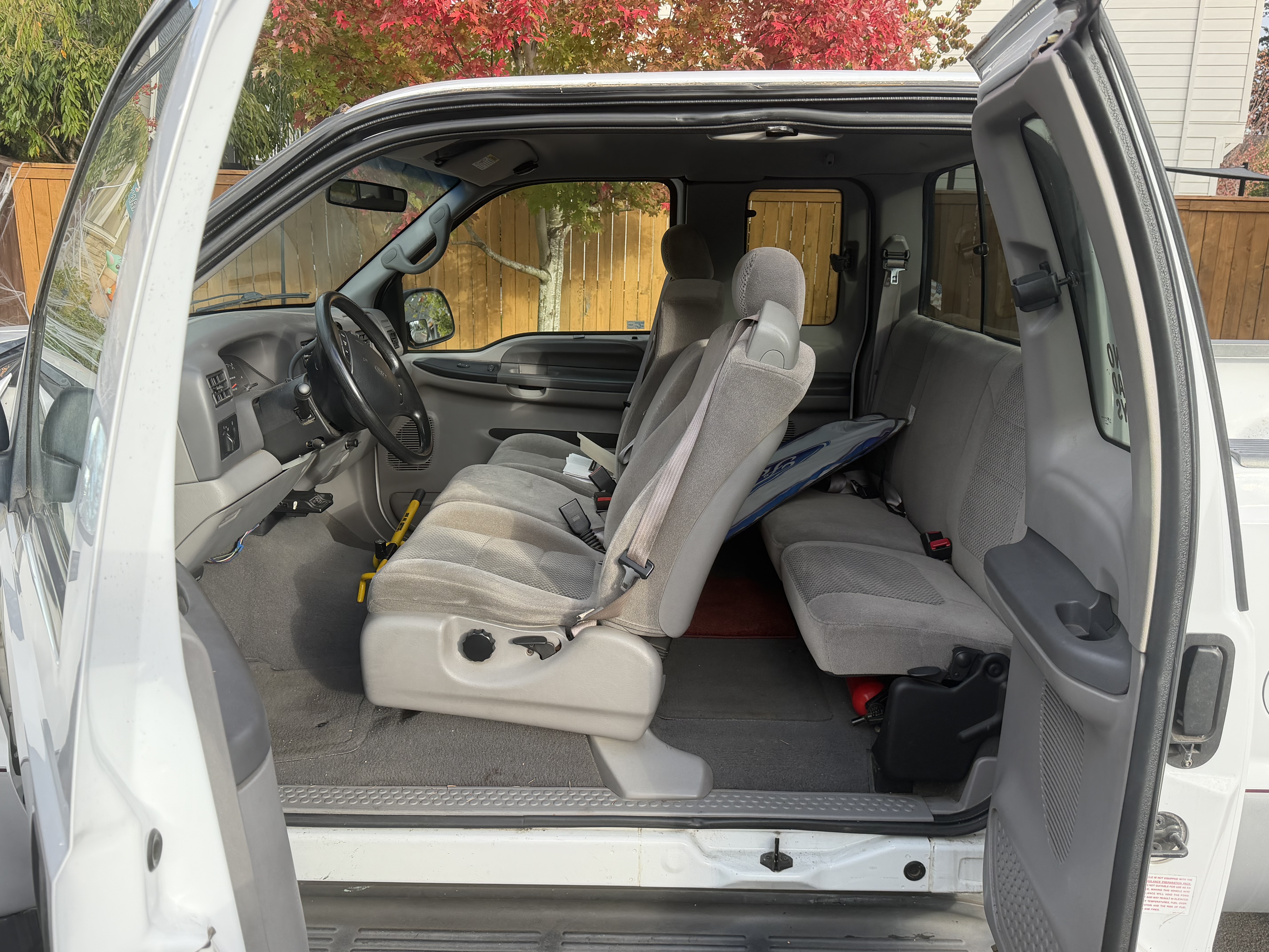 Used 2001 Ford F250 2WD SuperCab Super Duty image 11