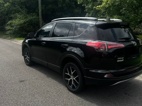 Used 2017 Toyota RAV4 SE w/ Power Extra Value Package FWD image 4
