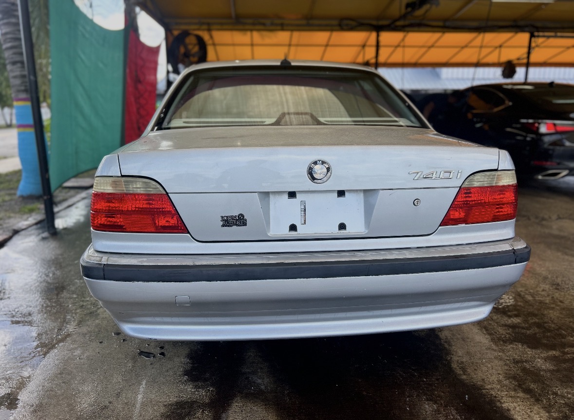 Used 2001 BMW 740i RWD image 13