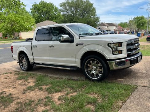 Used 2015 Ford F150 Lariat image 5
