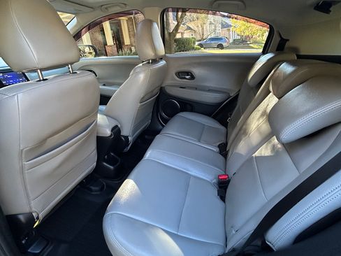 Used 2016 Honda HR-V EX image 6