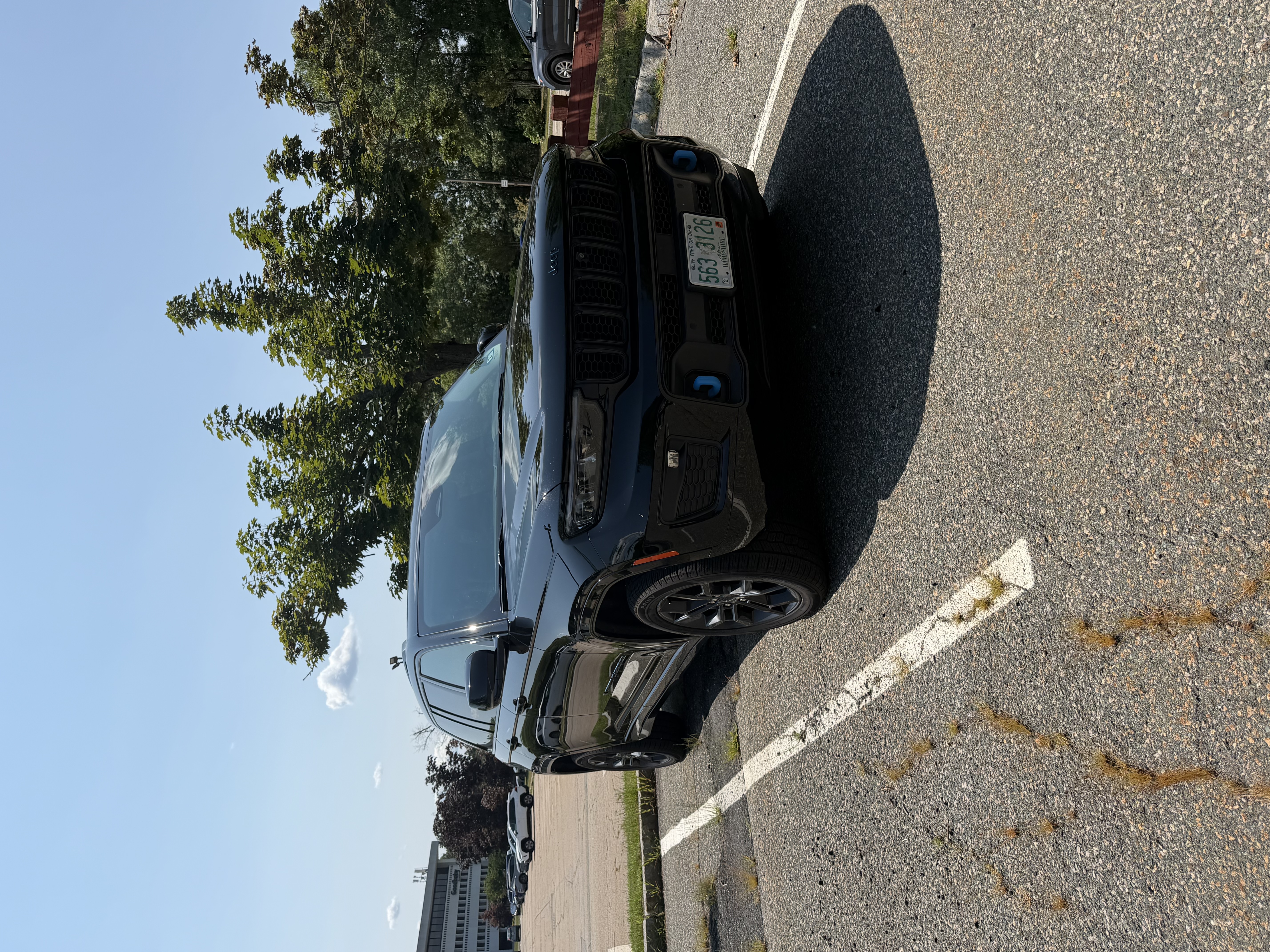 Used 2023 Jeep Grand Cherokee 30th Anniversary AWD/4WD image 10