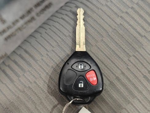 Used 2012 Toyota RAV4 4WD w/ Value Pkg image 6