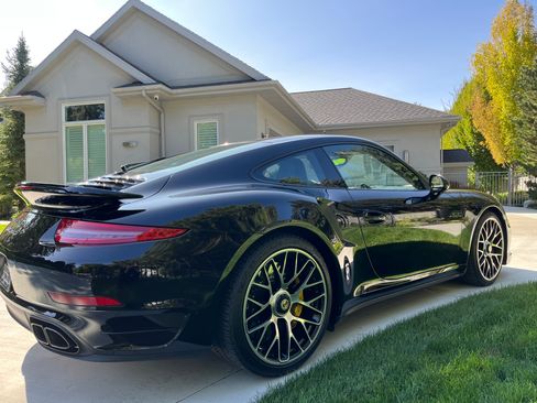Used 2014 Porsche 911 Turbo S image 6
