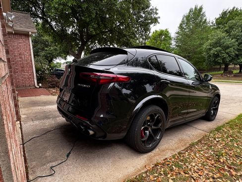 Used 2018 Alfa Romeo Stelvio Quadrifoglio w/ Driver Assist Dynamic Package image 4