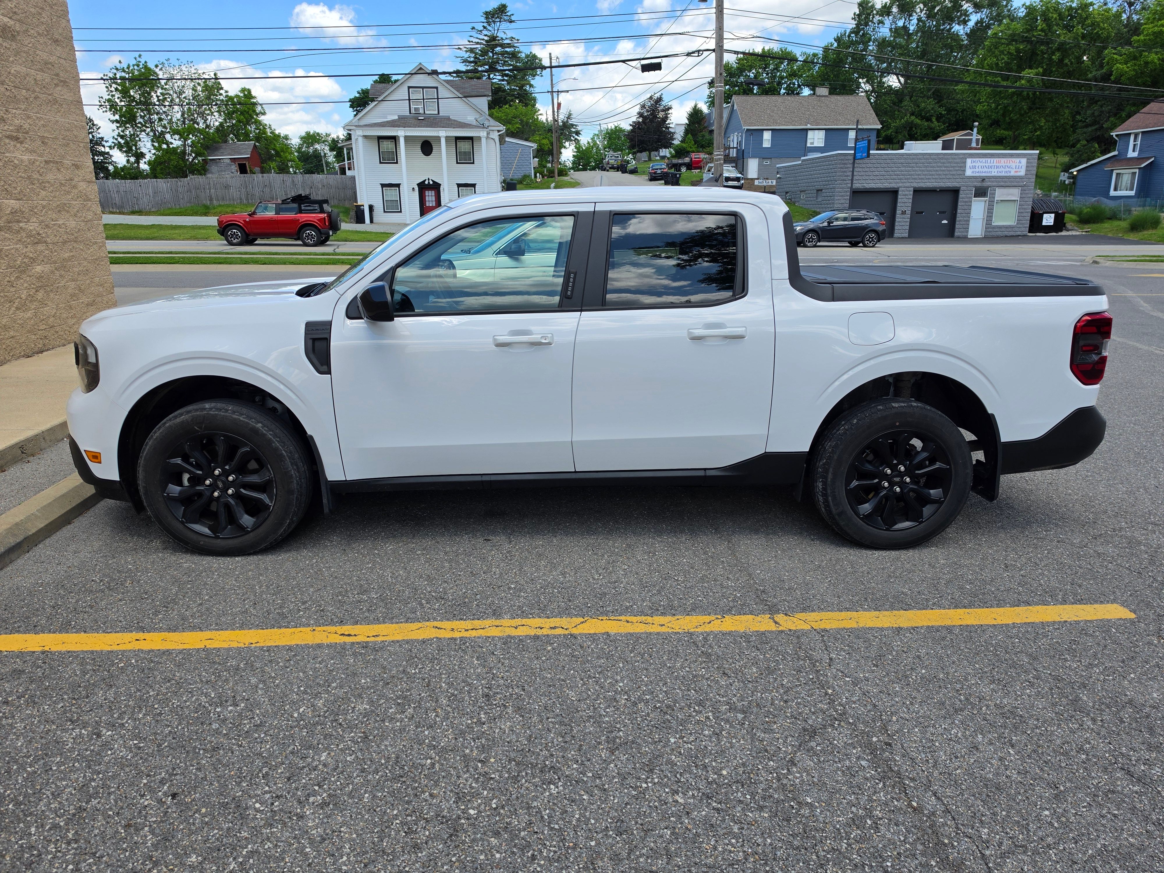 Used 2023 Ford Maverick Lariat w/ Lariat Luxury Package AWD/4WD image 9