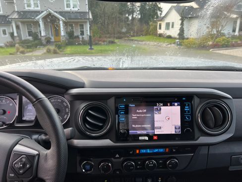 Used 2019 Toyota Tacoma TRD Off-Road image 4