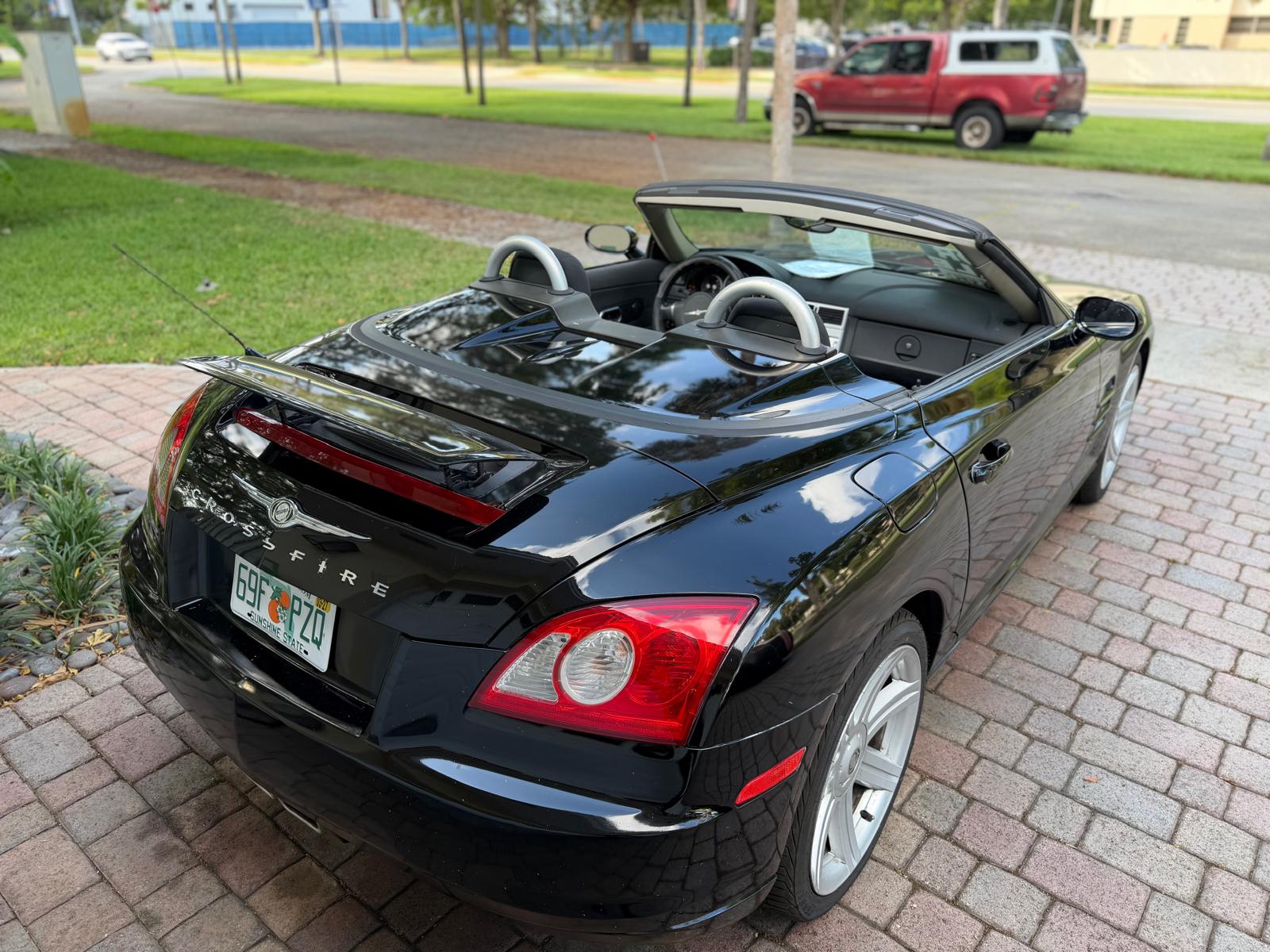 Used 2005 Chrysler Crossfire Convertible RWD image 14