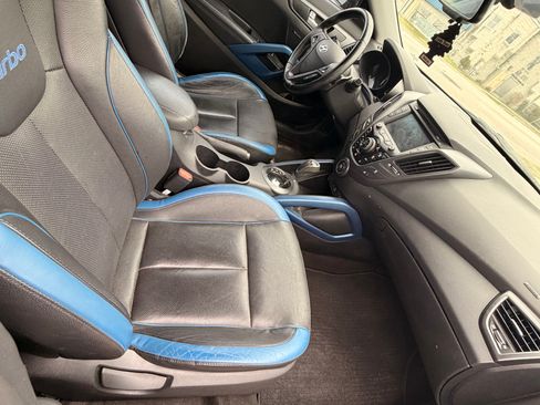 Used 2013 Hyundai Veloster Turbo image 6