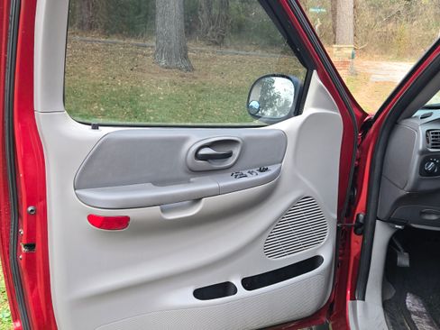 Used 2003 Ford F150 XLT image 15