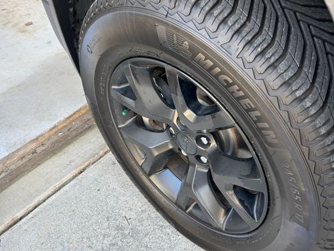 Used 2018 Jeep Cherokee Trailhawk w/ Quick Order Package 27L image 14