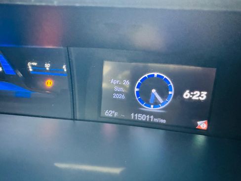 Used 2014 Honda Civic Hybrid Sedan image 9