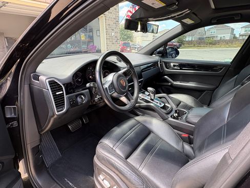 Used 2020 Porsche Cayenne S AWD/4WD image 11