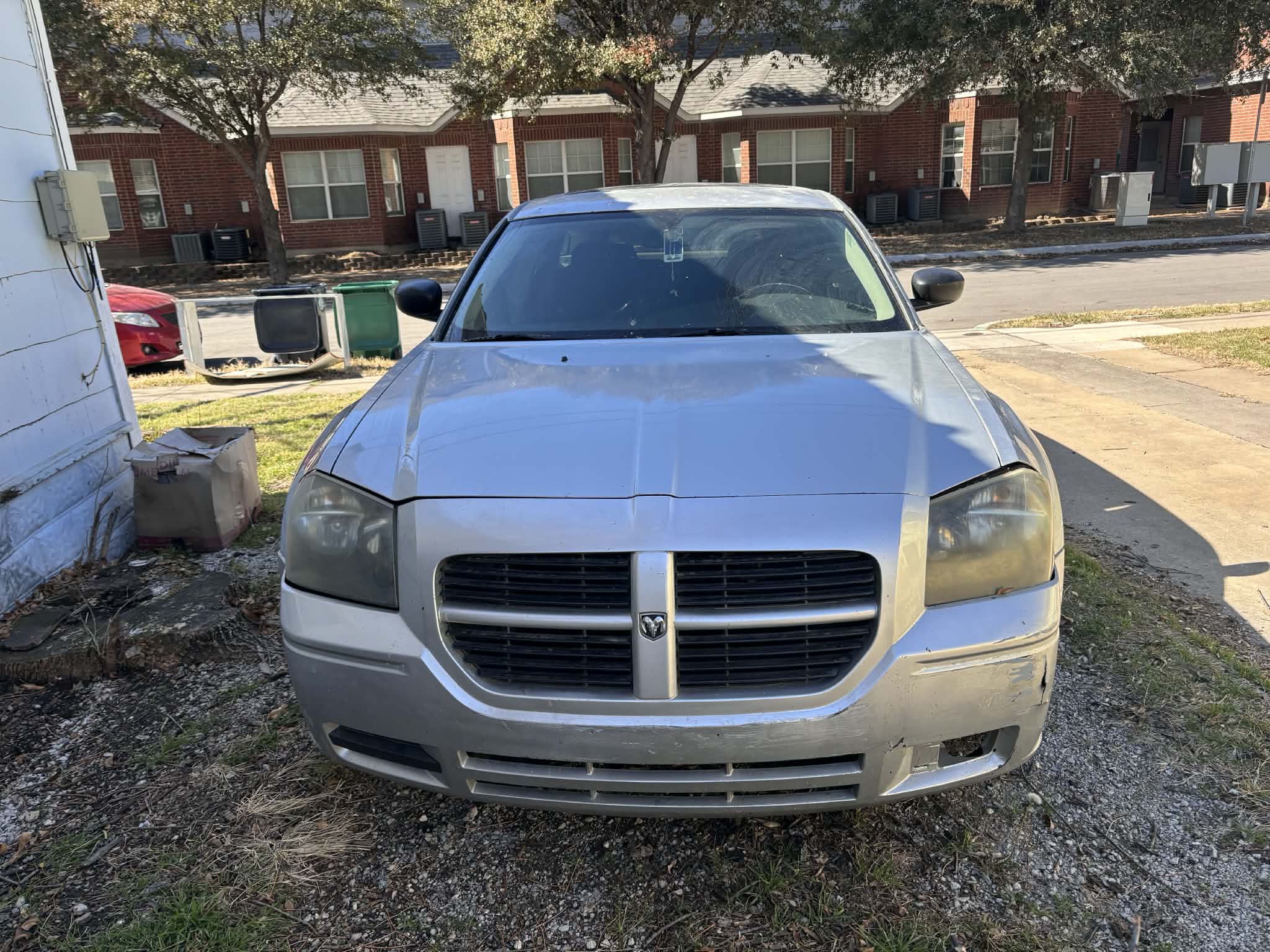 Used 2005 Dodge Magnum SE RWD image 1