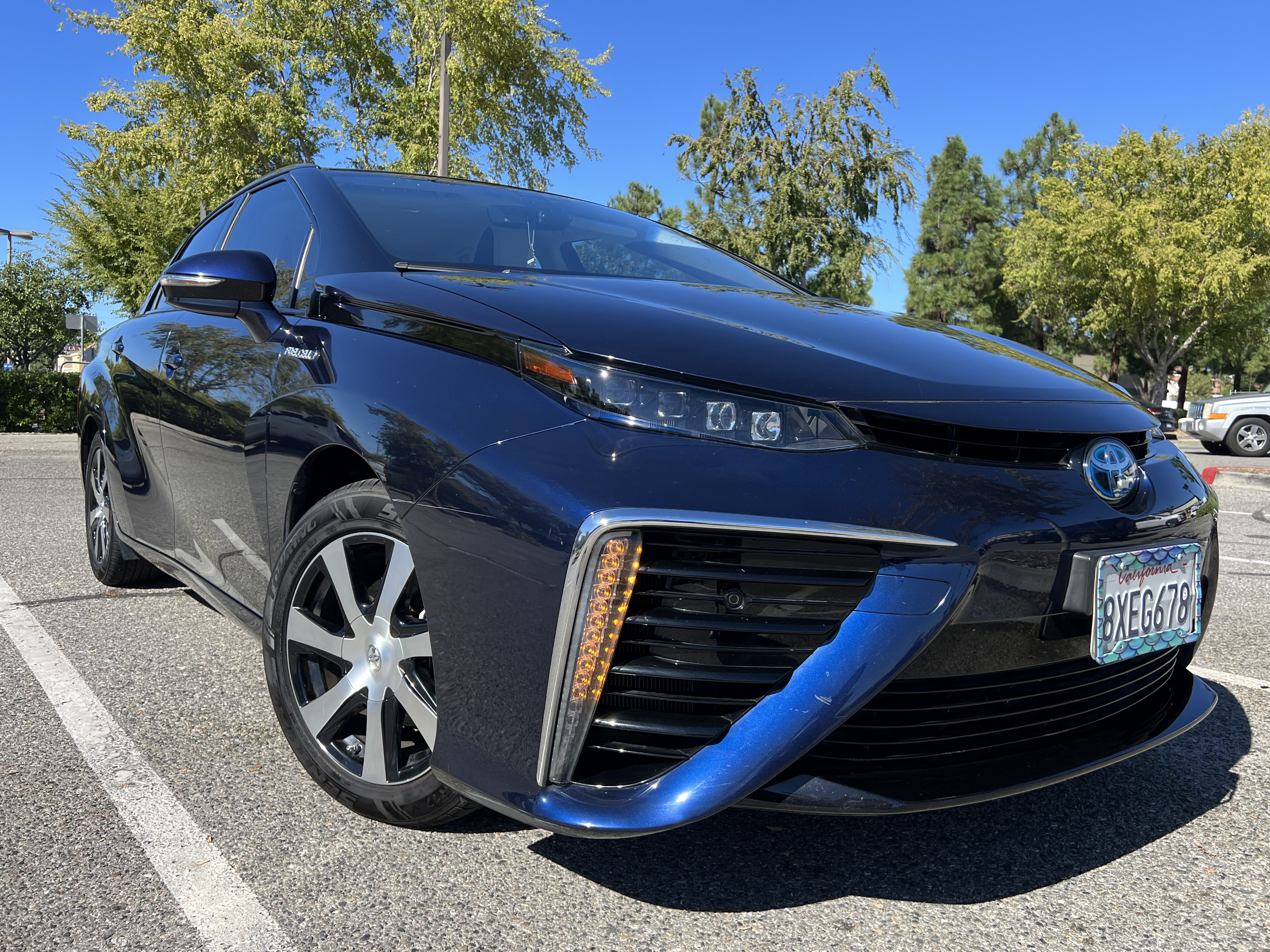 Used 2018 Toyota Mirai FWD image 2