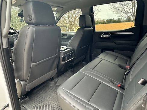 Used 2023 Chevrolet Silverado 1500 LTZ image 10