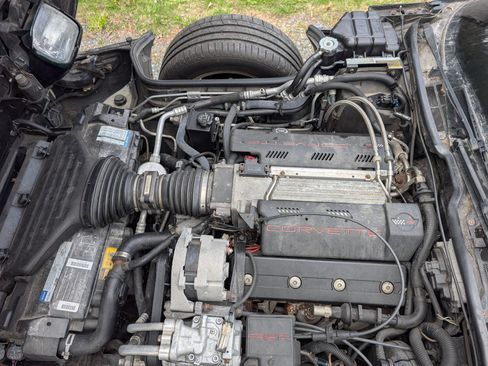 Used 1994 Chevrolet Corvette Coupe RWD image 8