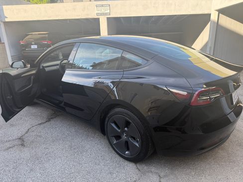 Used 2021 Tesla Model 3 Standard Range Plus image 8