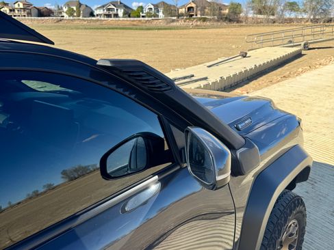 Used 2025 Toyota Tacoma 4x4 Double Cab Hybrid image 4