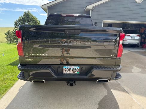 Used 2019 Chevrolet Silverado 1500 LT Trail Boss AWD/4WD image 5